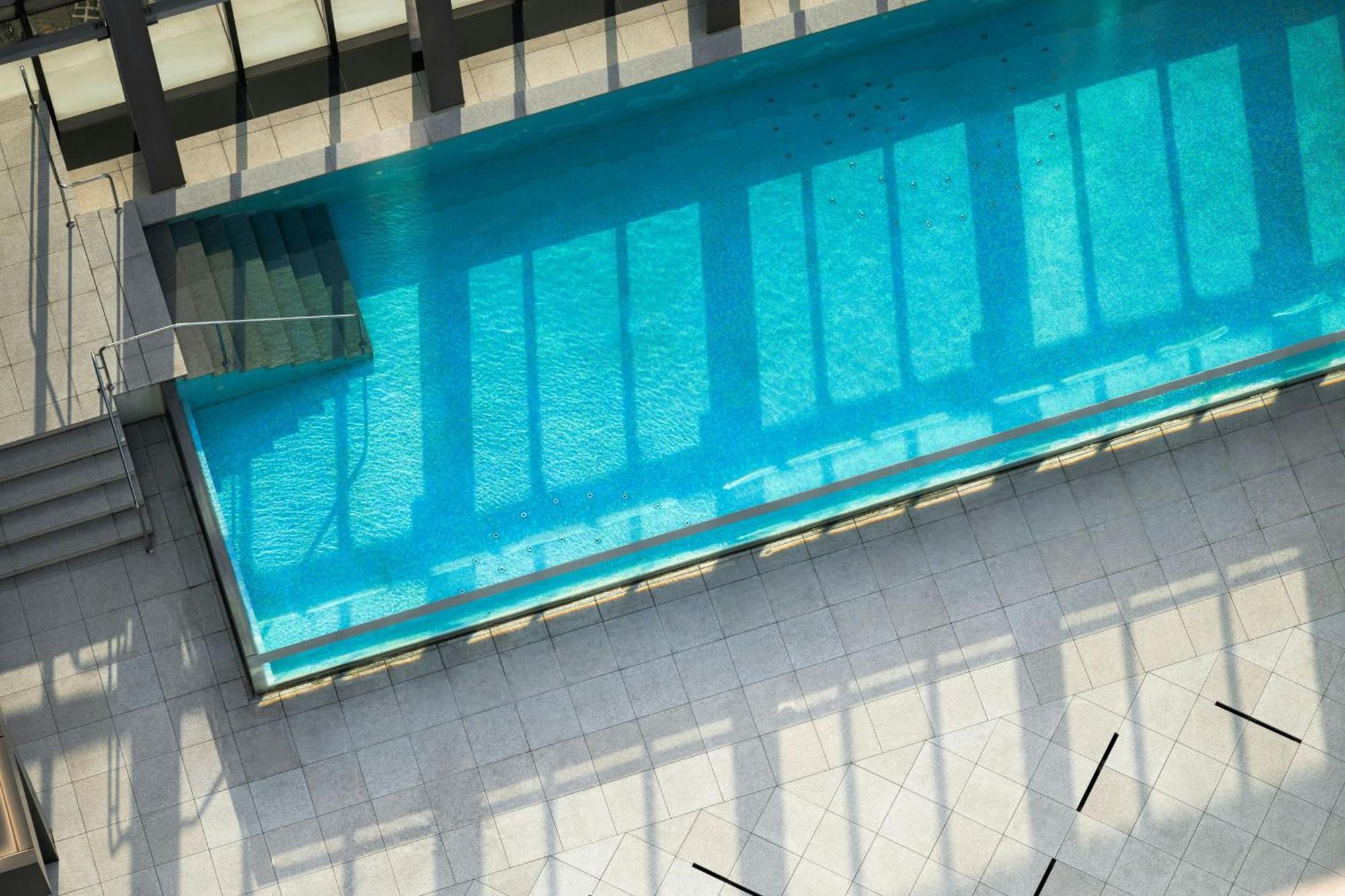 Le Meridien Taichung Eksteriør bilde The pool at the top of the hotel