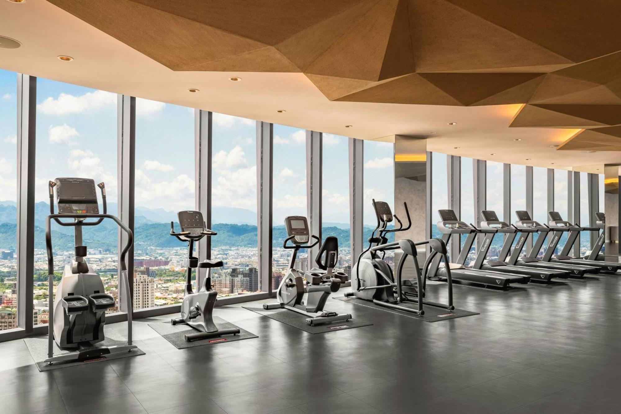 Le Meridien Taichung Eksteriør bilde The gym at the 39th floor